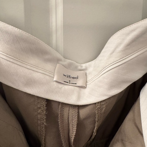 Aritzia Wilfred Beige Effortless Wide Leg Crepette Pants 8 - Picture 3 of 3